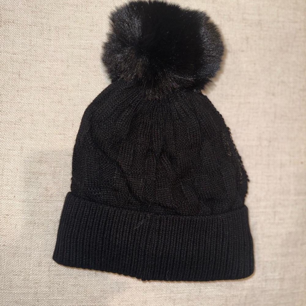 UGG black beanie - Picture 2 of 3